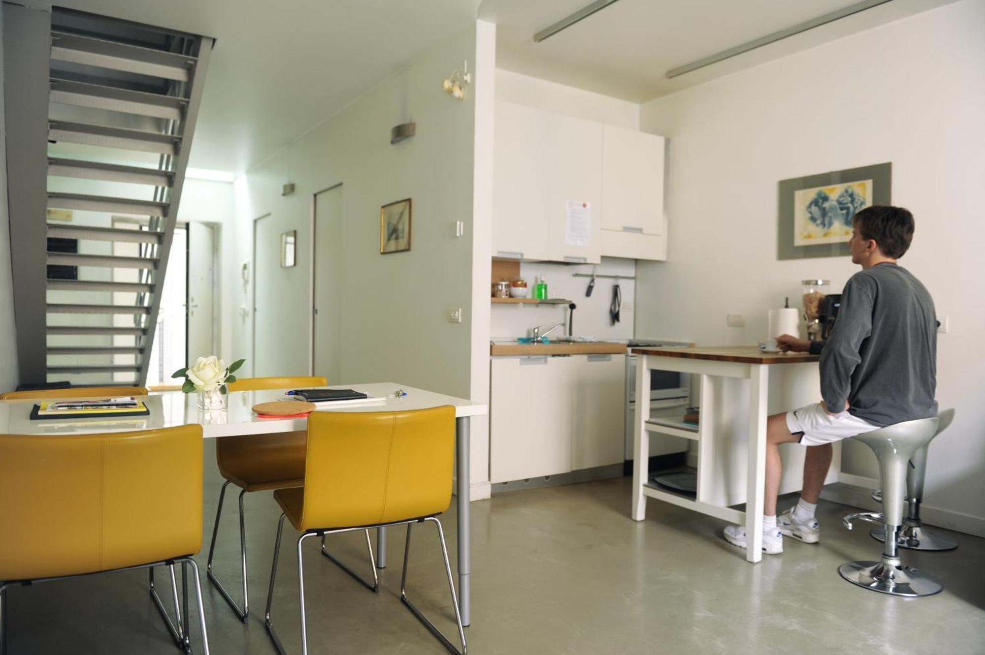 Sant Ambrogio Courtyard Room In Shared Flat Milano Esterno foto